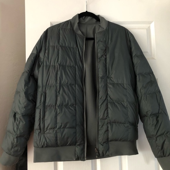 lululemon about face bomber